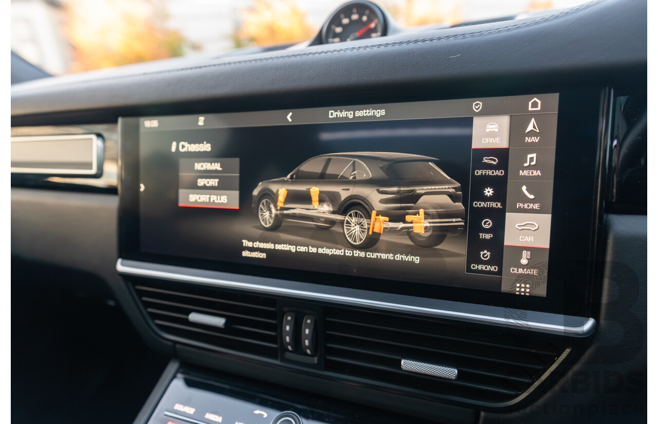 08/2018 Porsche Cayenne Turbo (AWD) 9YA MY19 4d Wagon Jet Black Metallic Twin Turbo V8 4.0L