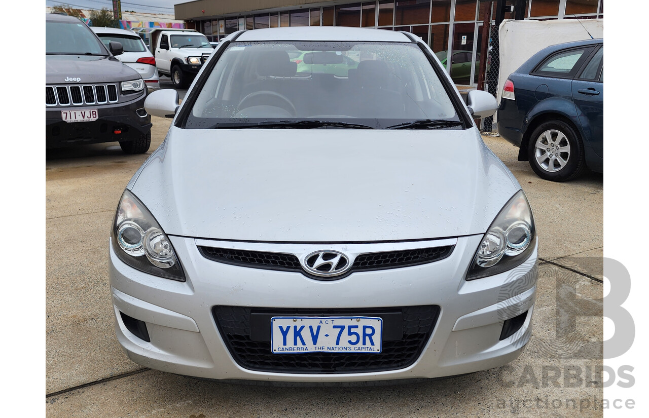 9/2011 Hyundai i30 SX FD MY11 5d Hatchback Silver 1.6L