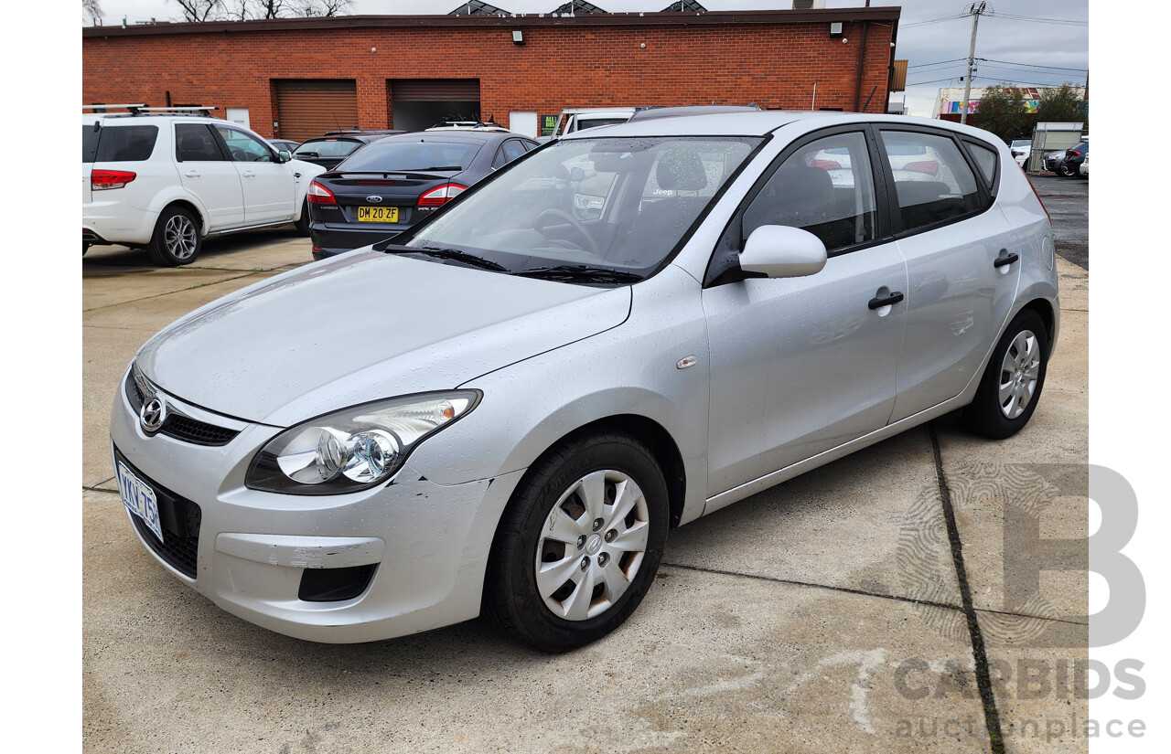 9/2011 Hyundai i30 SX FD MY11 5d Hatchback Silver 1.6L