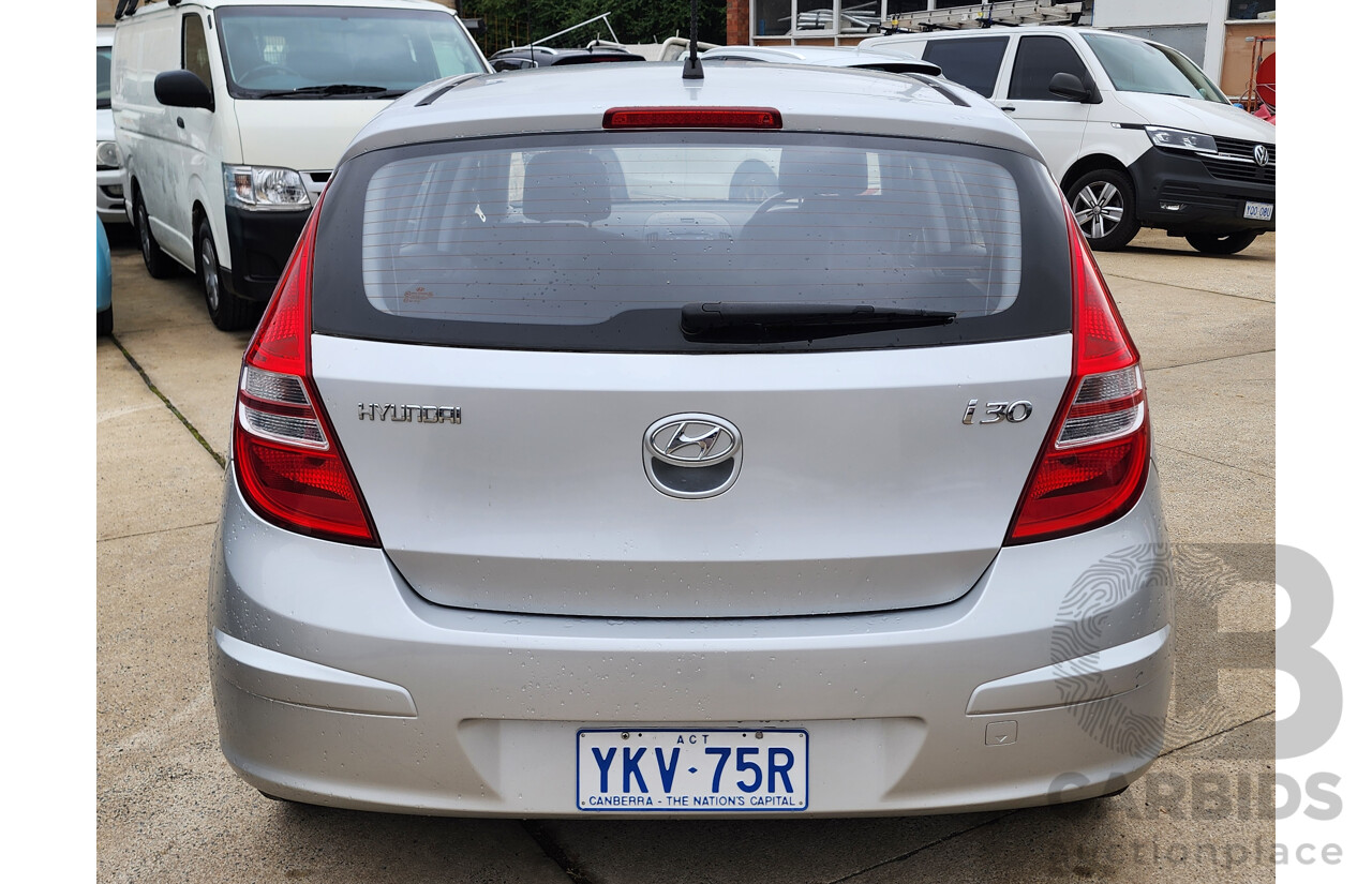 9/2011 Hyundai i30 SX FD MY11 5d Hatchback Silver 1.6L