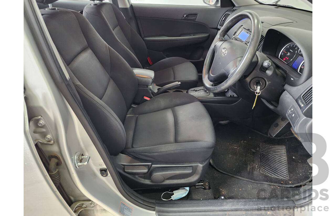 9/2011 Hyundai i30 SX FD MY11 5d Hatchback Silver 1.6L