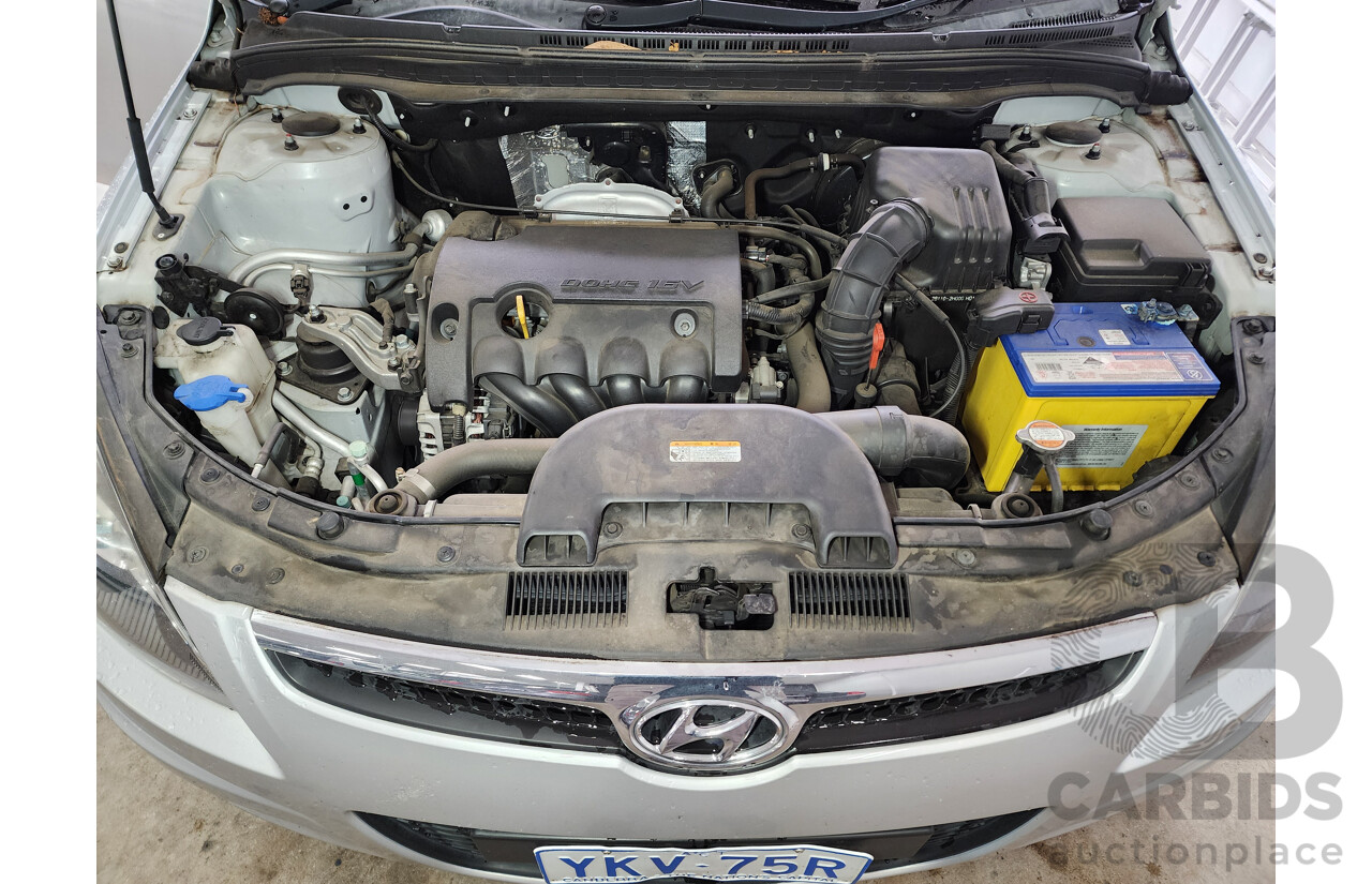 9/2011 Hyundai i30 SX FD MY11 5d Hatchback Silver 1.6L