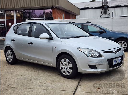 9/2011 Hyundai i30 SX FD MY11 5d Hatchback Silver 1.6L
