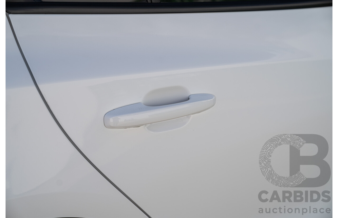 12/2018 Ford Focus ST-Line SA MY19 4d Hatchback Frozen White Turbo 1.5L