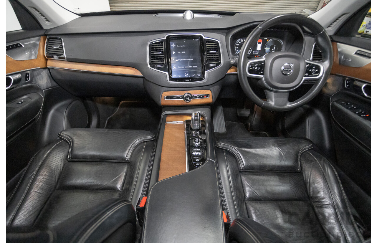 11/2018 Volvo XC90 T8 Inscription (AWD) 256 MY19 4d Wagon Onyx Black Metallic Turbo & Supercharged Plug-In Hybrid 2.0L - 7 Seater