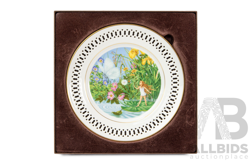 Collection of Five Boxed Hans Christian Andersen Cabinet Plates by Bing & Grondahl