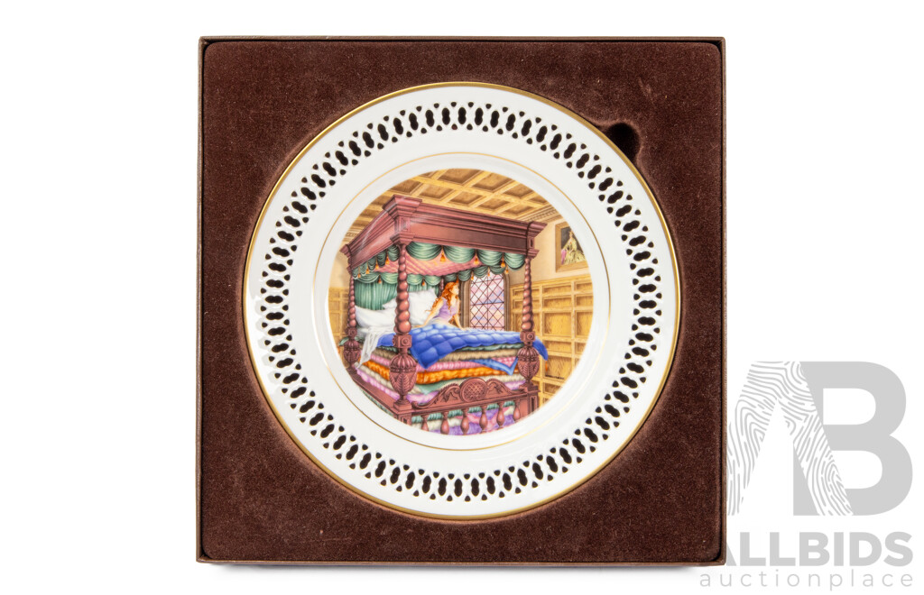 Collection of Five Boxed Hans Christian Andersen Cabinet Plates by Bing & Grondahl