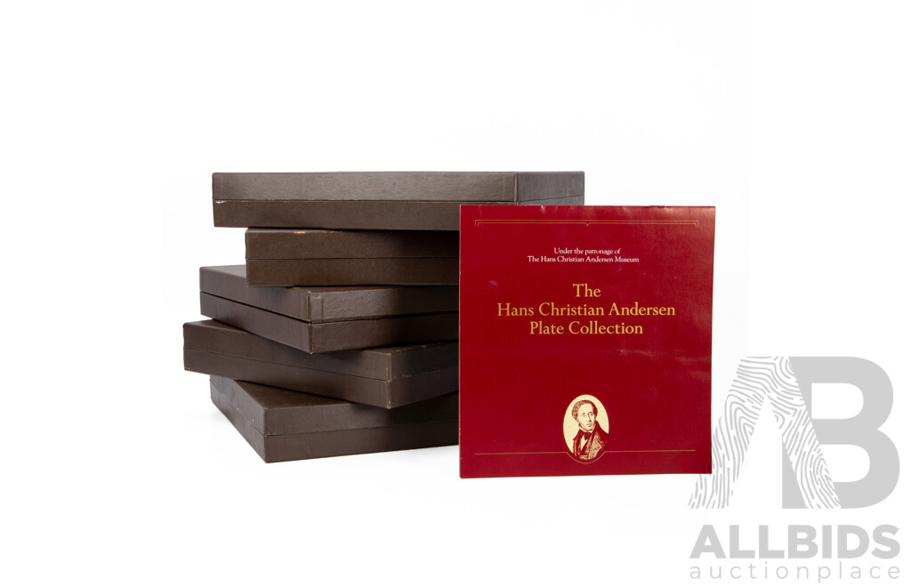 Collection of Five Boxed Hans Christian Andersen Cabinet Plates by Bing & Grondahl