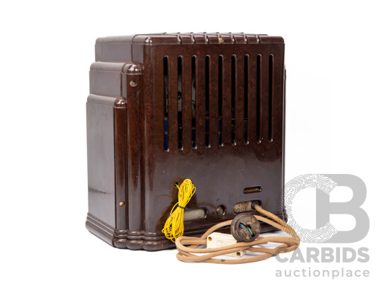 1661986 · Art Deco Bakelite AWA 'Fisk Radiola' Big Brother Empire State Radio