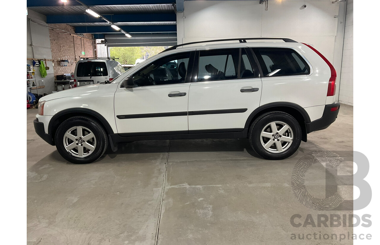 11/2003 Volvo XC90 2.5T (AWD) 4d Wagon White Turbo 2.5L
