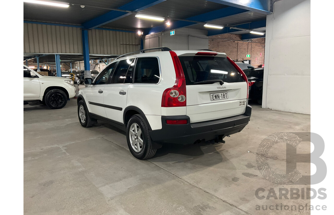11/2003 Volvo XC90 2.5T (AWD) 4d Wagon White Turbo 2.5L