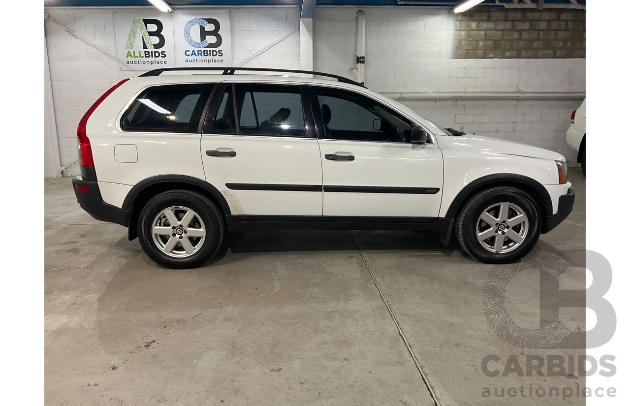 11/2003 Volvo XC90 2.5T (AWD) 4d Wagon White Turbo 2.5L