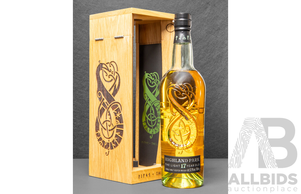 Highland Park the Light Single Malt  Scotch Whisky in Presentation Box and Pouch