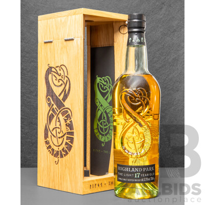 Highland Park the Light Single Malt  Scotch Whisky in Presentation Box and Pouch