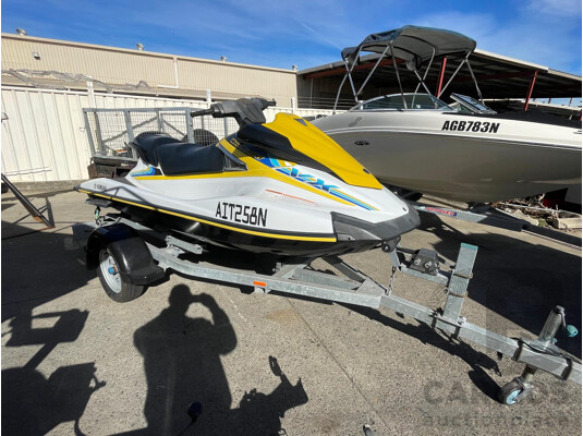 1661336 · NO RESERVE -  2016 Yamaha Wave Runner Jet Ski, 198 Hrs