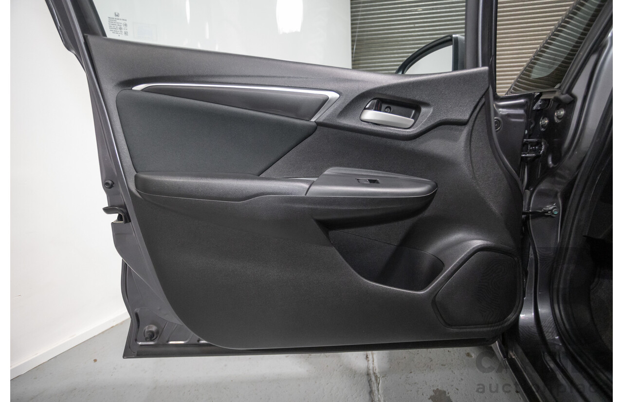 4/2016 Honda Jazz VTi GK MY16 5d Hatchback Dark Quartz Gray Metallic 1.5L