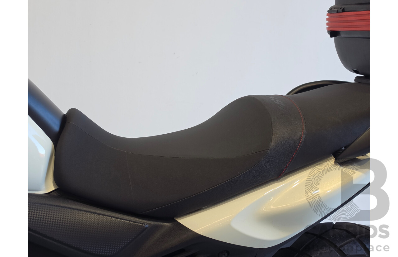 05/2015 Suzuki V-Strom 650 Motorcycle 645cc