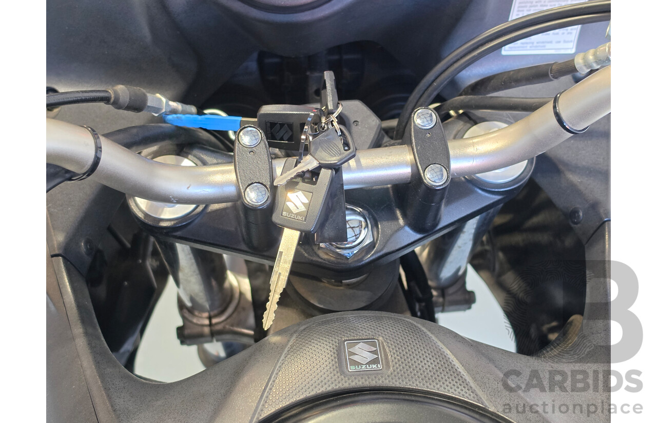 05/2015 Suzuki V-Strom 650 Motorcycle 645cc