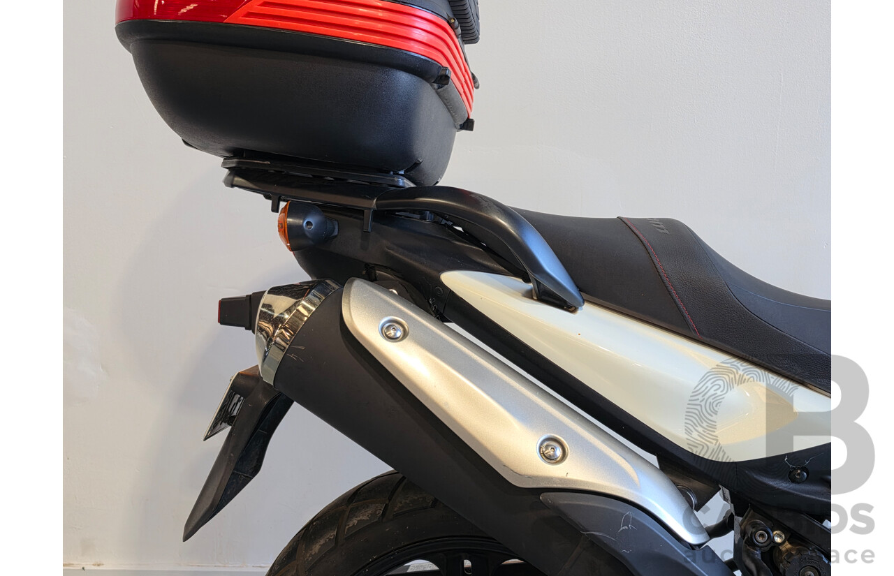 05/2015 Suzuki V-Strom 650 Motorcycle 645cc