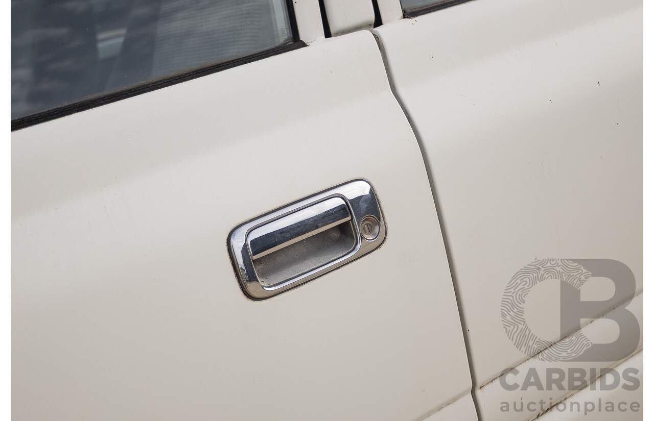 11/1993 Toyota Landcruiser DX (4x4) 4D Wagon Glacial White Diesel 4.2L