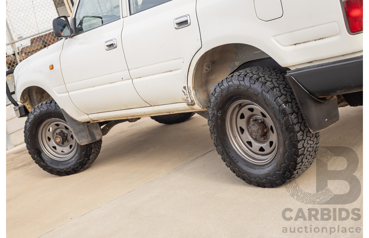 11/1993 Toyota Landcruiser DX (4x4) 4D Wagon Glacial White Diesel 4.2L