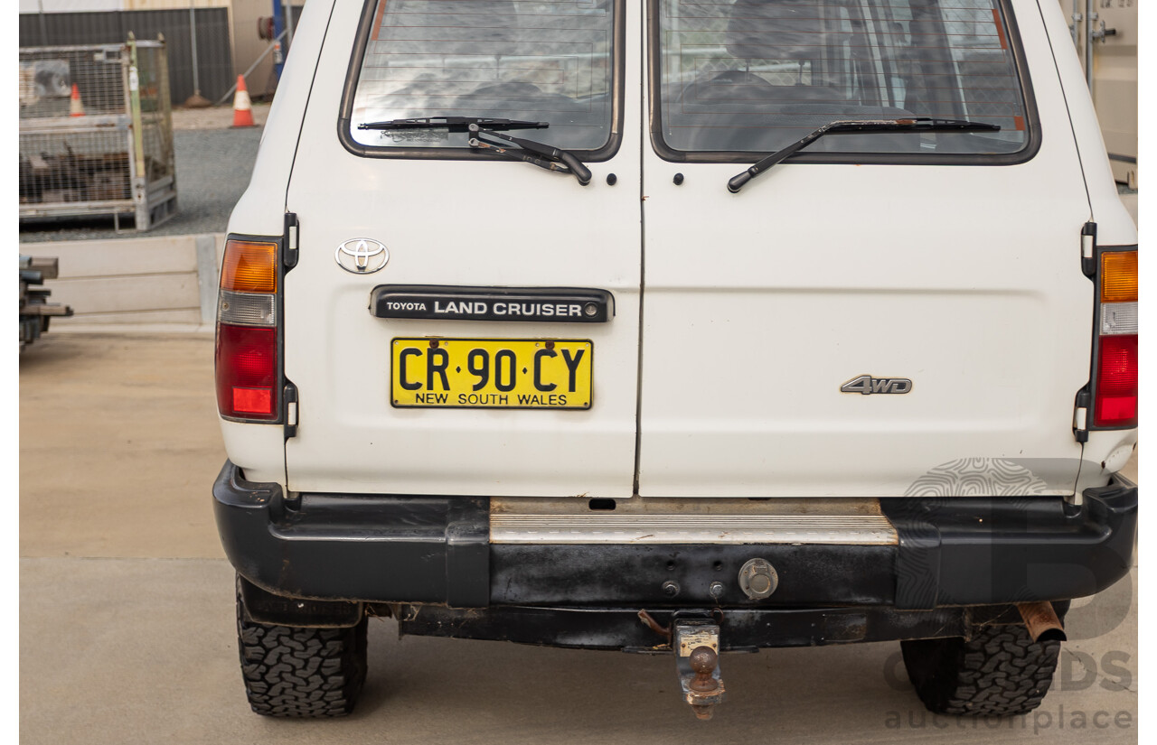 11/1993 Toyota Landcruiser DX (4x4) 4D Wagon Glacial White Diesel 4.2L