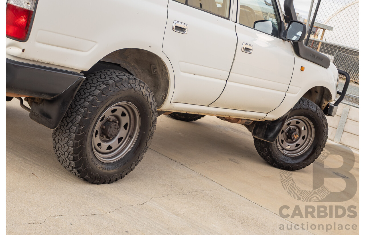 11/1993 Toyota Landcruiser DX (4x4) 4D Wagon Glacial White Diesel 4.2L
