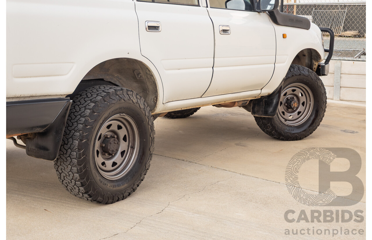 11/1993 Toyota Landcruiser DX (4x4) 4D Wagon Glacial White Diesel 4.2L