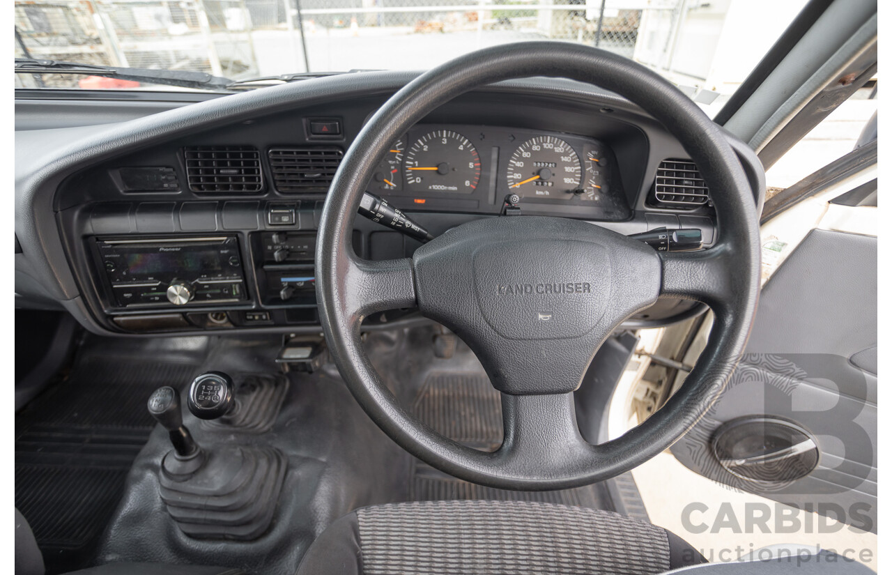 11/1993 Toyota Landcruiser DX (4x4) 4D Wagon Glacial White Diesel 4.2L