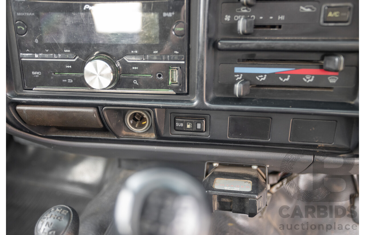 11/1993 Toyota Landcruiser DX (4x4) 4D Wagon Glacial White Diesel 4.2L