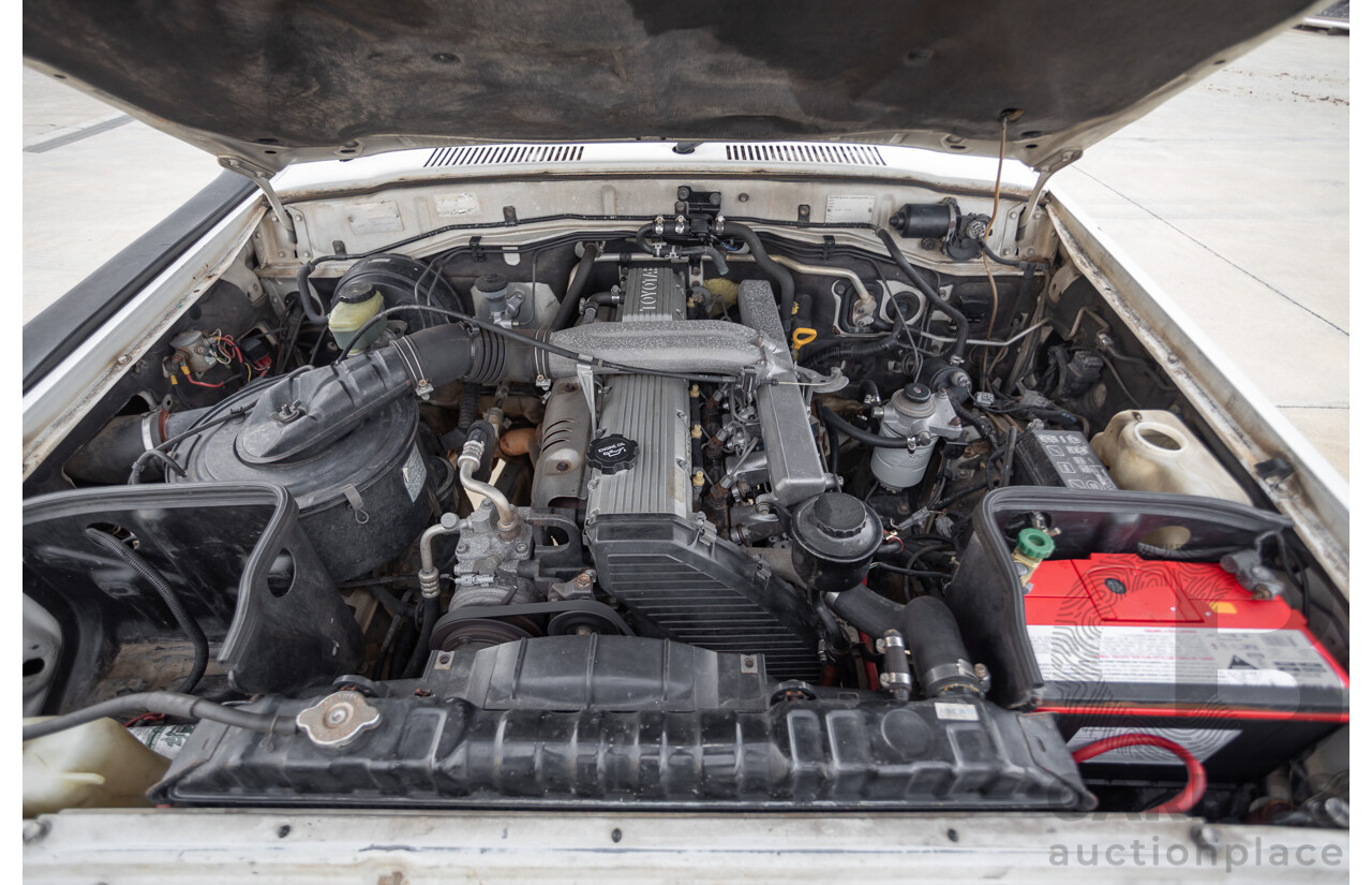11/1993 Toyota Landcruiser DX (4x4) 4D Wagon Glacial White Diesel 4.2L