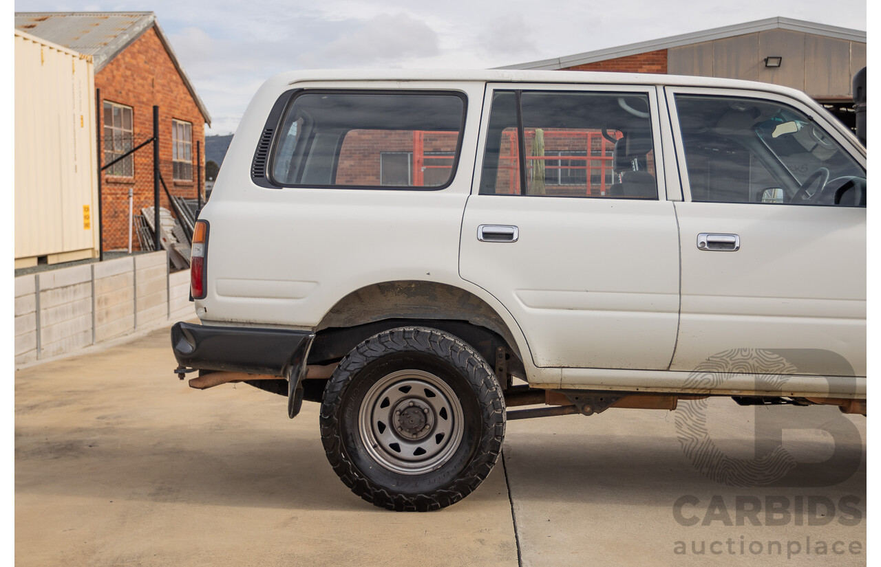 11/1993 Toyota Landcruiser DX (4x4) 4D Wagon Glacial White Diesel 4.2L
