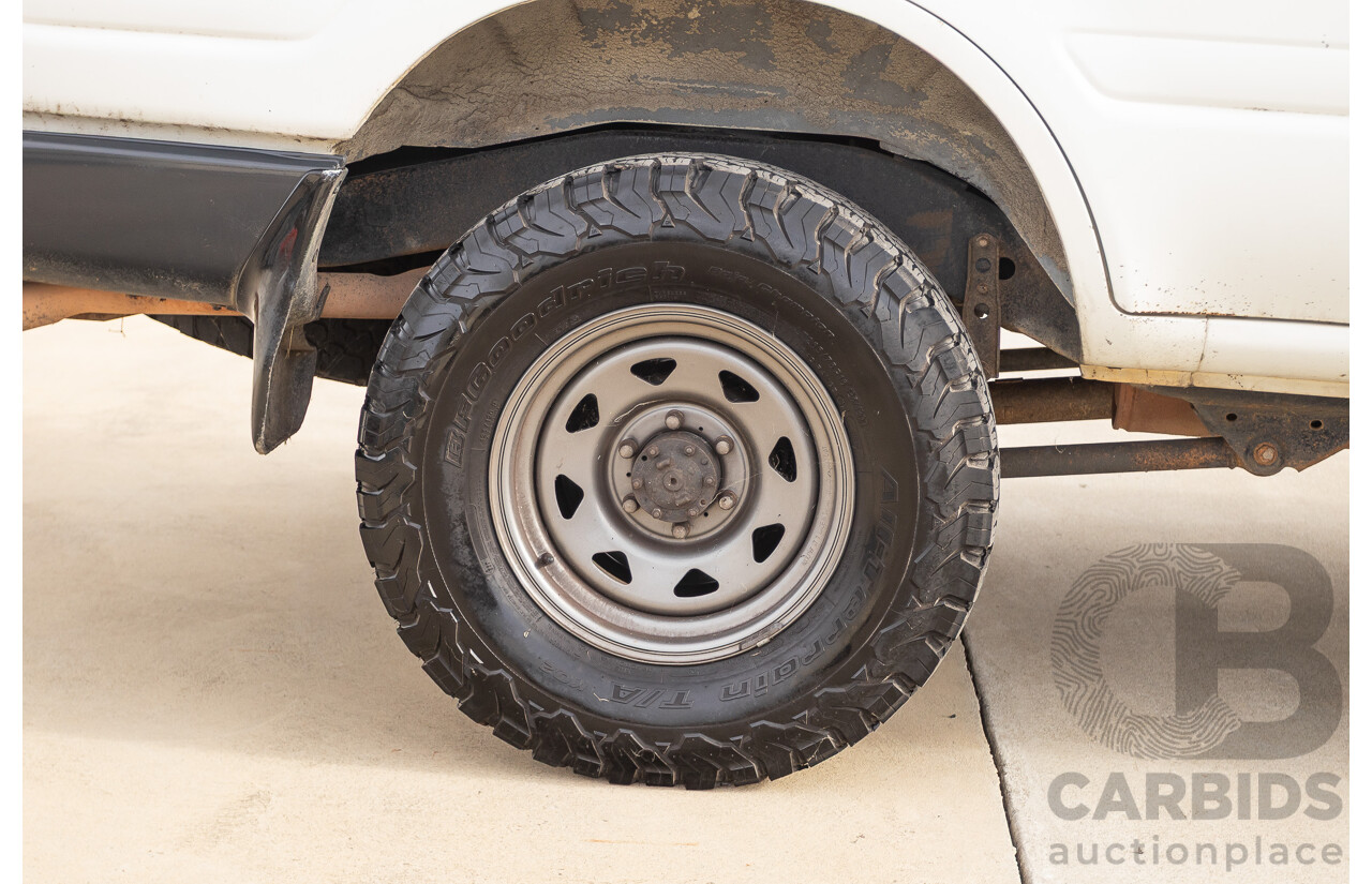 11/1993 Toyota Landcruiser DX (4x4) 4D Wagon Glacial White Diesel 4.2L