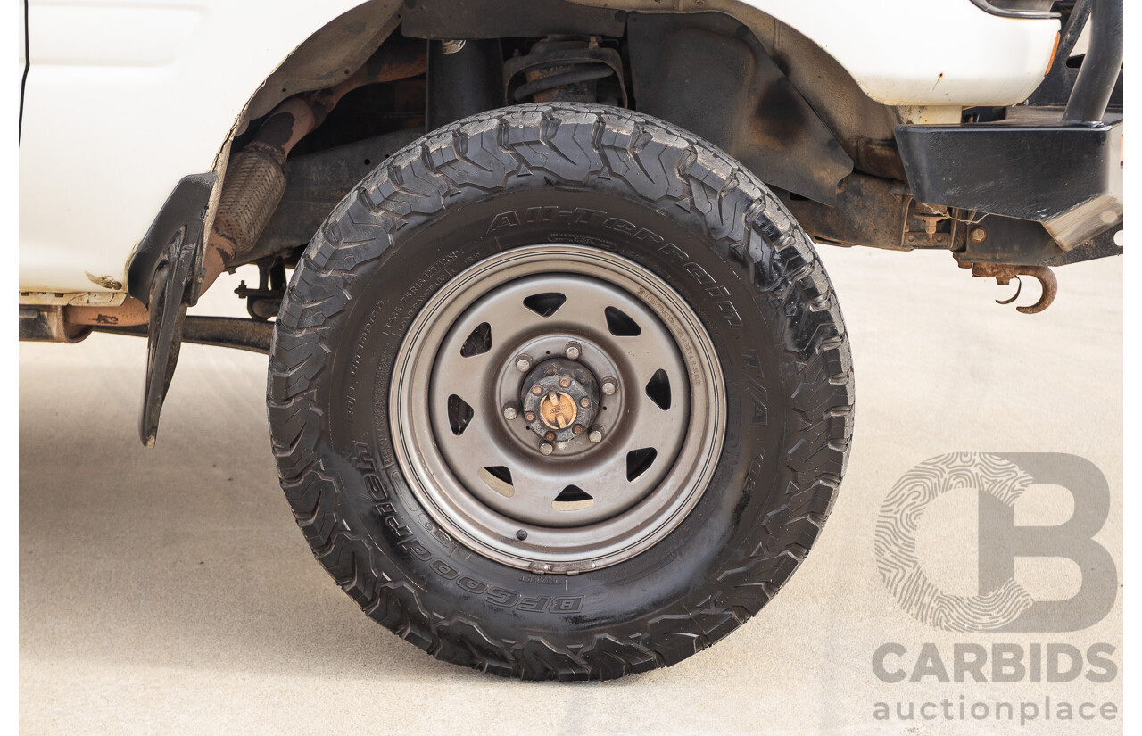 11/1993 Toyota Landcruiser DX (4x4) 4D Wagon Glacial White Diesel 4.2L