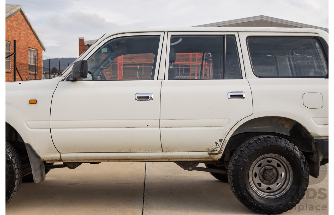 11/1993 Toyota Landcruiser DX (4x4) 4D Wagon Glacial White Diesel 4.2L