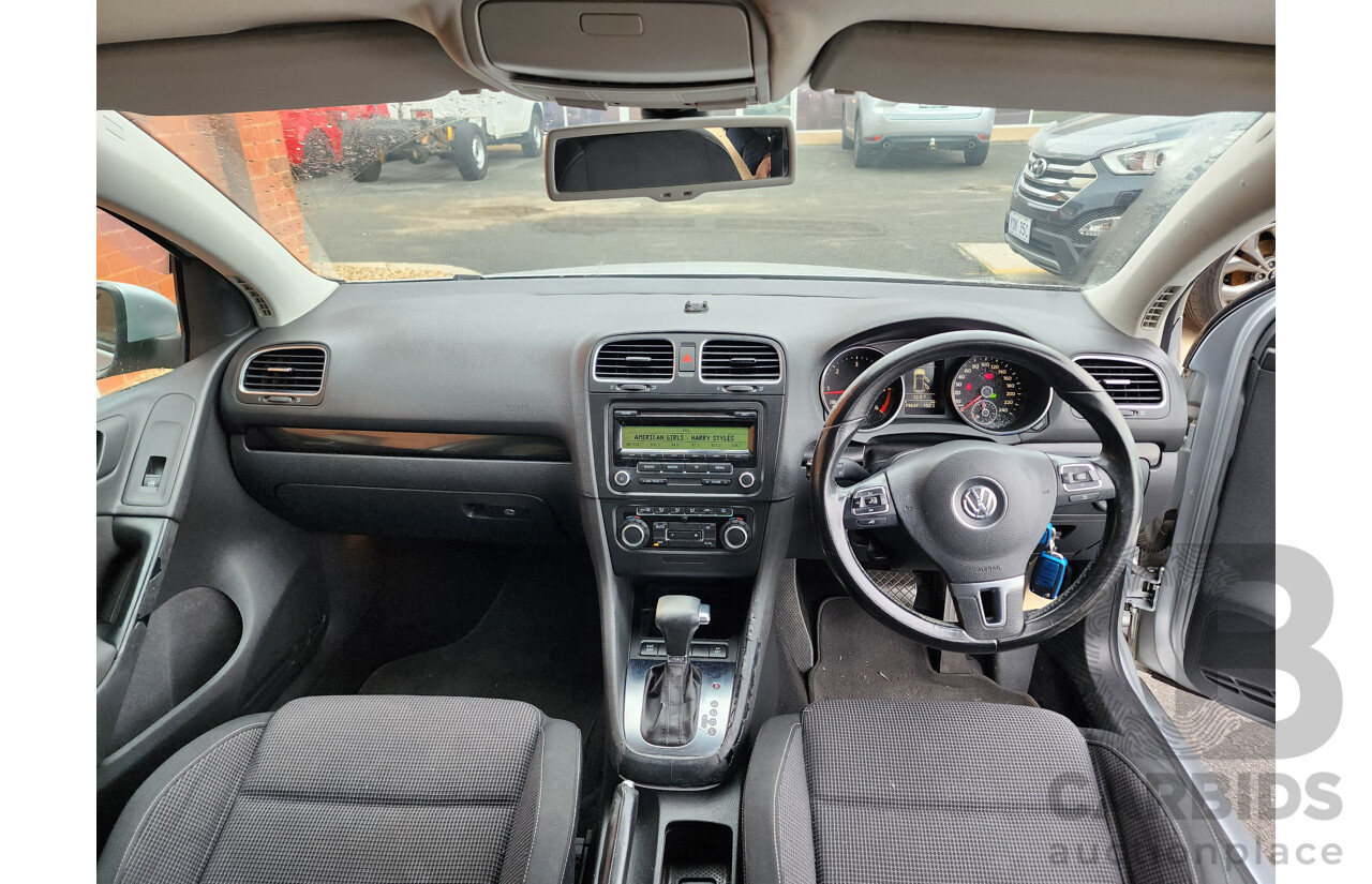 02/2009 Volkswagen Golf 2.0 TDI Pacific 1K MY09 5d Hatchback Silver 2.0L
