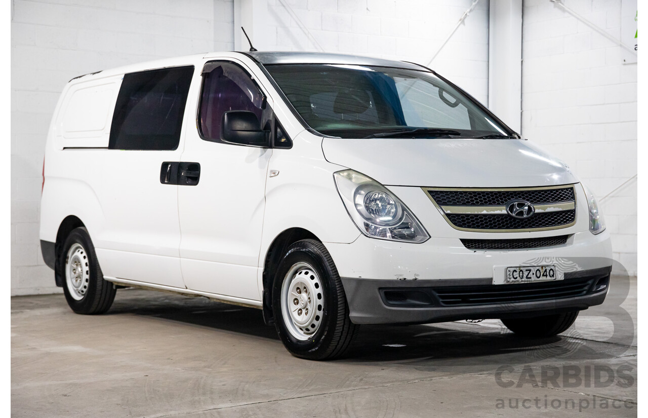 01/2014 Hyundai Iload RWD TQ MY13 4D Van White Turbo Diesel 2.5L