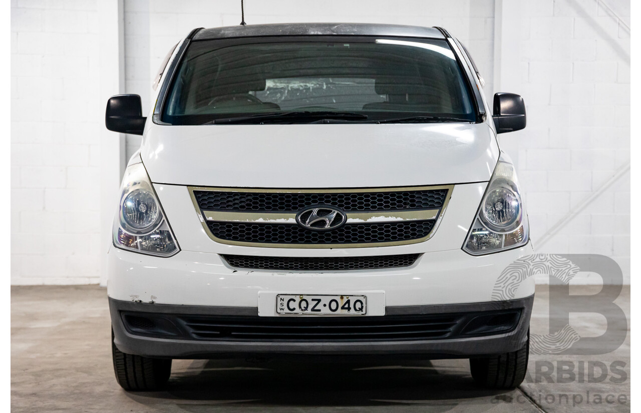 01/2014 Hyundai Iload RWD TQ MY13 4D Van White Turbo Diesel 2.5L