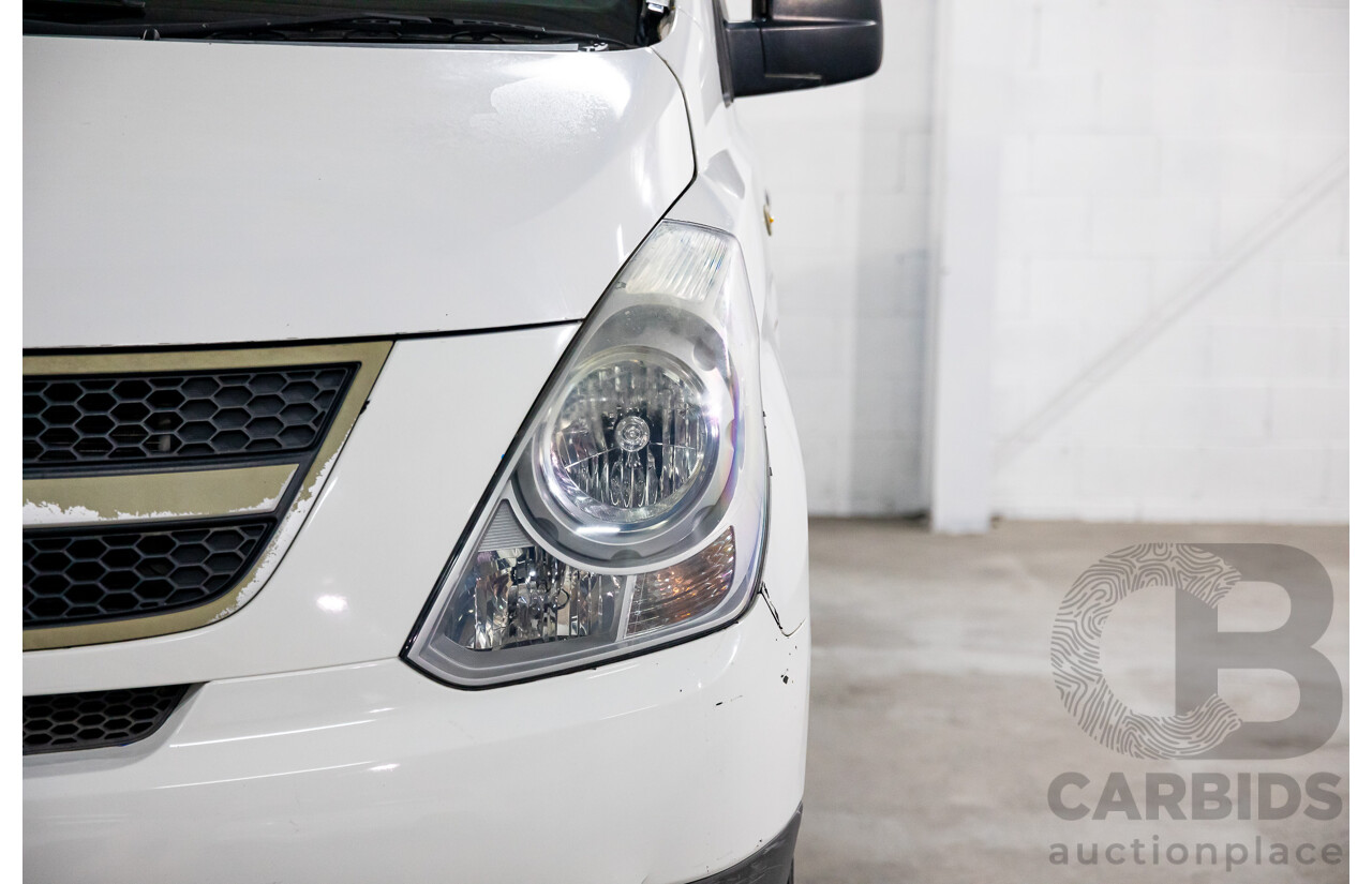 01/2014 Hyundai Iload RWD TQ MY13 4D Van White Turbo Diesel 2.5L