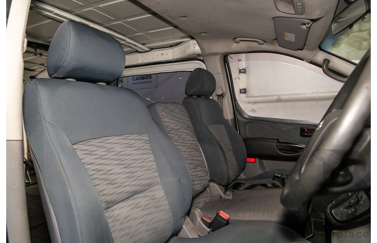 01/2014 Hyundai Iload RWD TQ MY13 4D Van White Turbo Diesel 2.5L