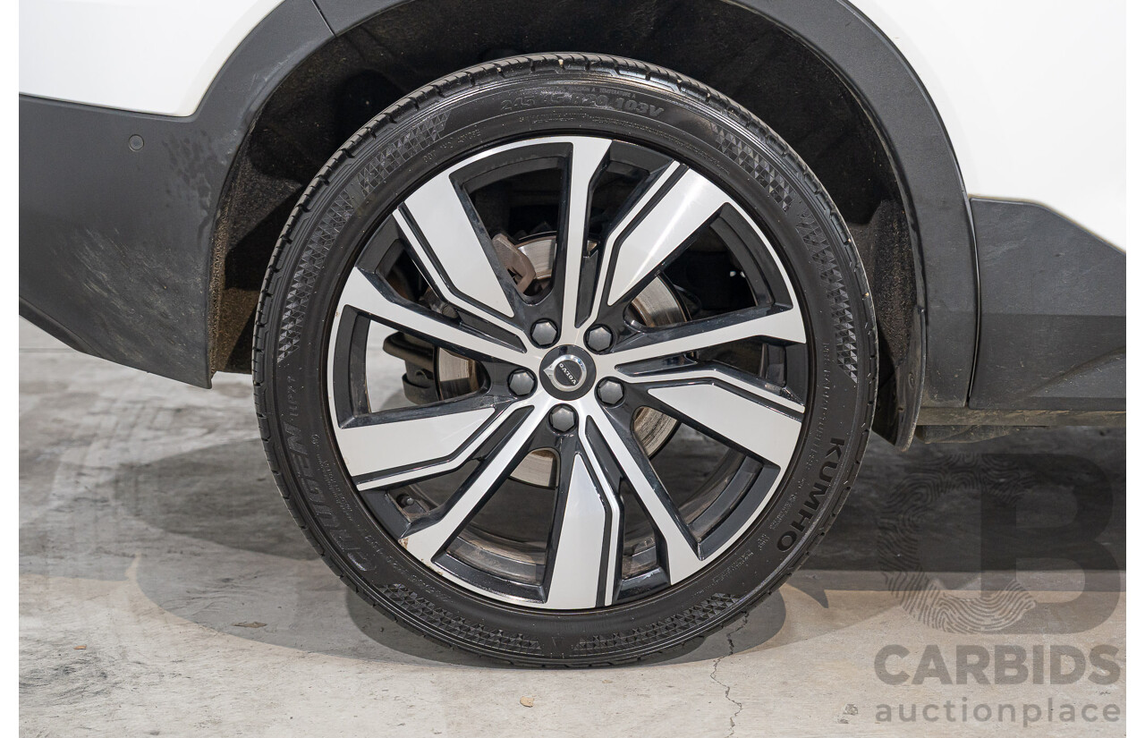 05/2022 Volvo XC40 Recharge Phev 536 MY22 4d Wagon Snow White 1.5L