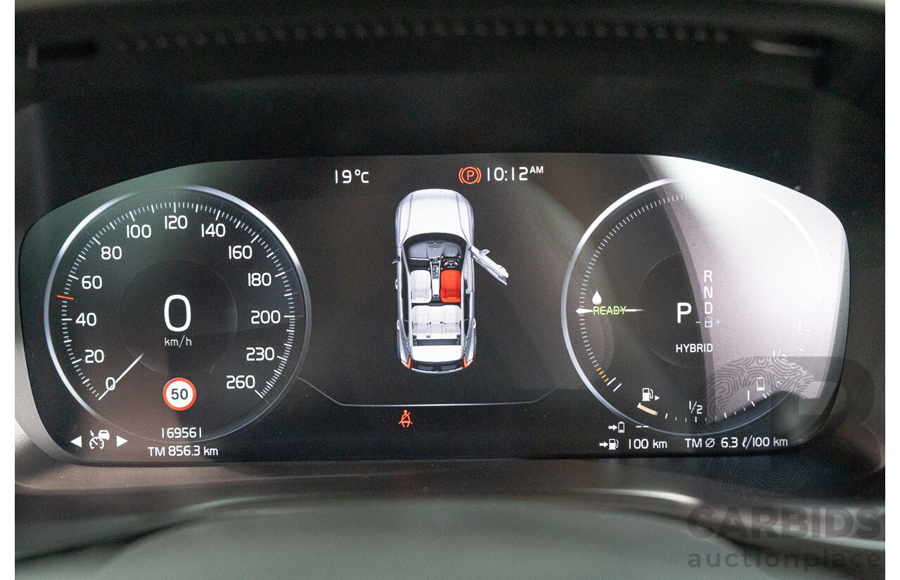 05/2022 Volvo XC40 Recharge Phev 536 MY22 4d Wagon Snow White 1.5L