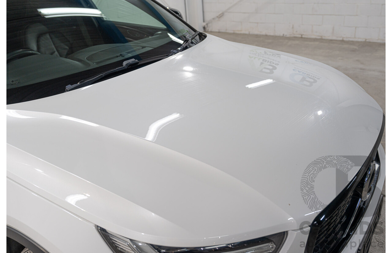 05/2022 Volvo XC40 Recharge Phev 536 MY22 4d Wagon Snow White 1.5L