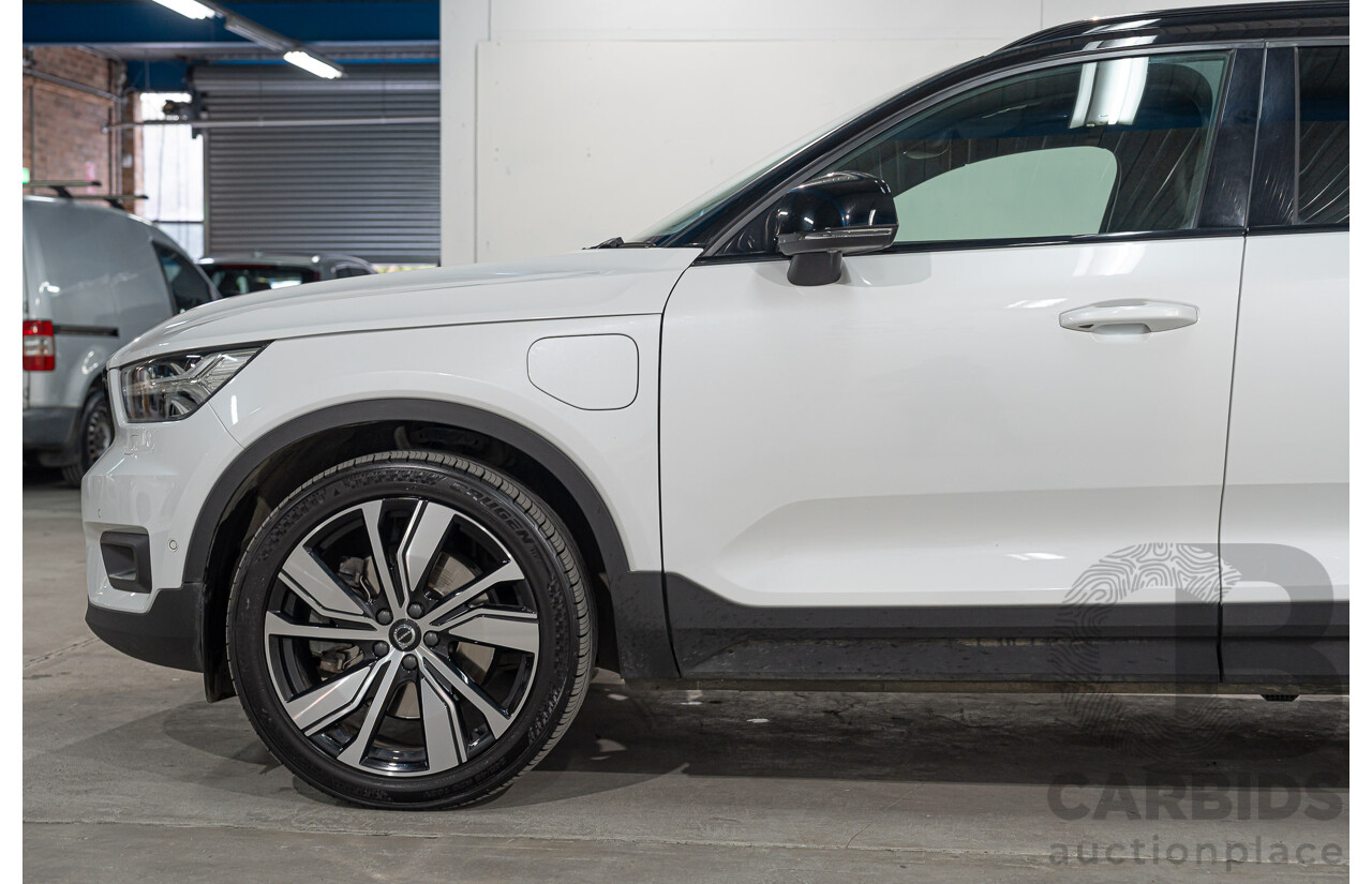 05/2022 Volvo XC40 Recharge Phev 536 MY22 4d Wagon Snow White 1.5L