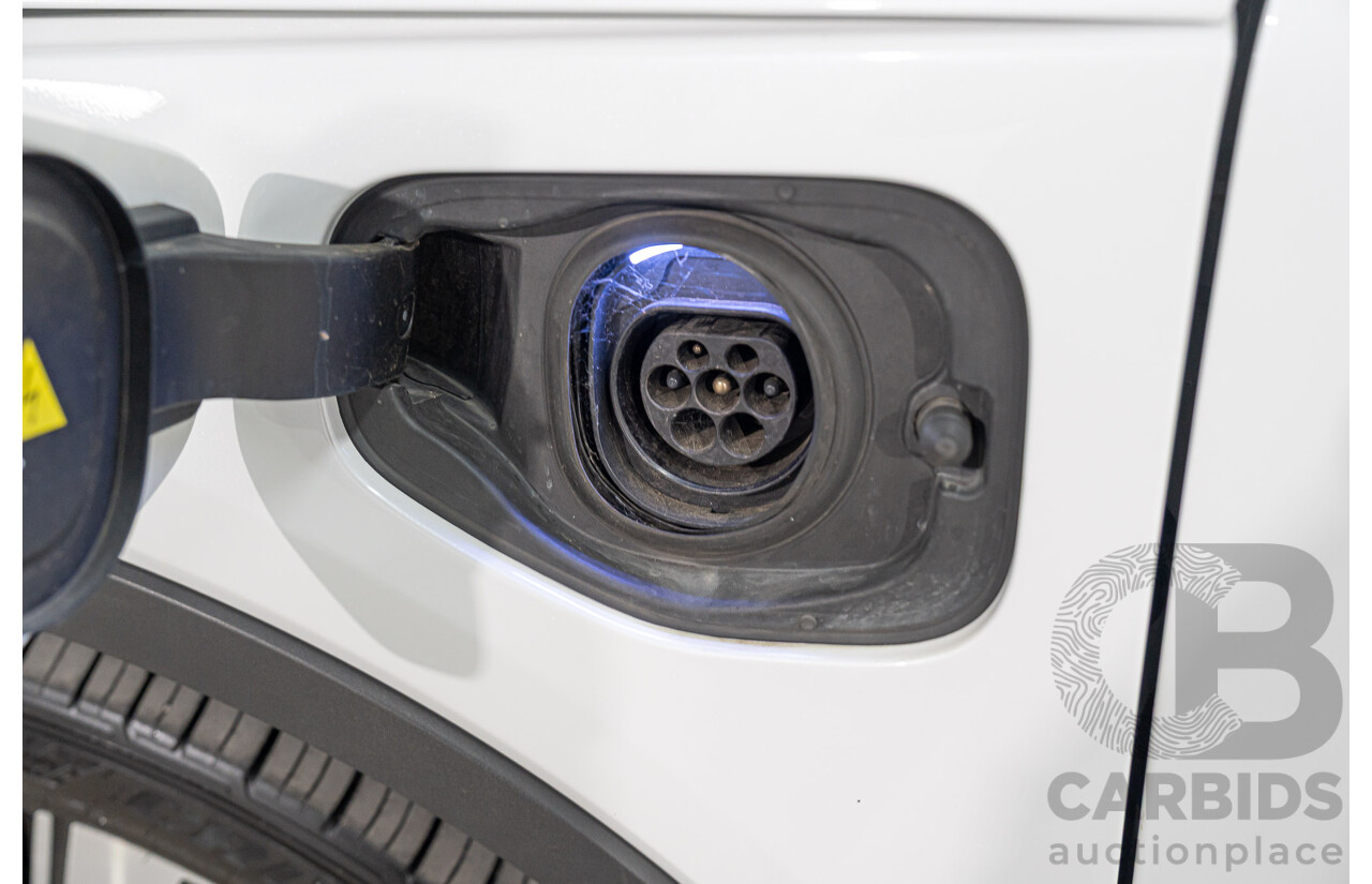 05/2022 Volvo XC40 Recharge Phev 536 MY22 4d Wagon Snow White 1.5L