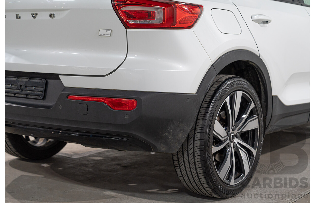 05/2022 Volvo XC40 Recharge Phev 536 MY22 4d Wagon Snow White 1.5L
