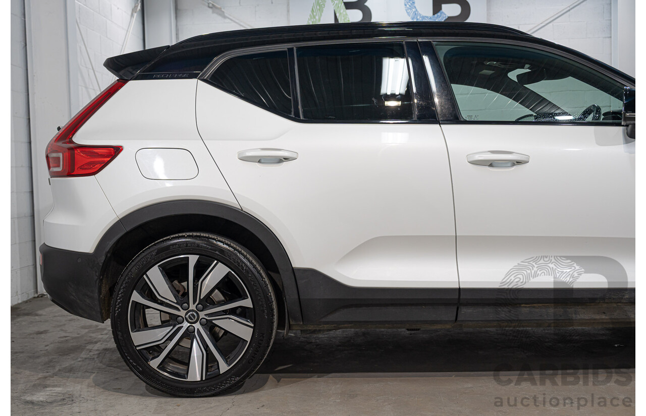 05/2022 Volvo XC40 Recharge Phev 536 MY22 4d Wagon Snow White 1.5L