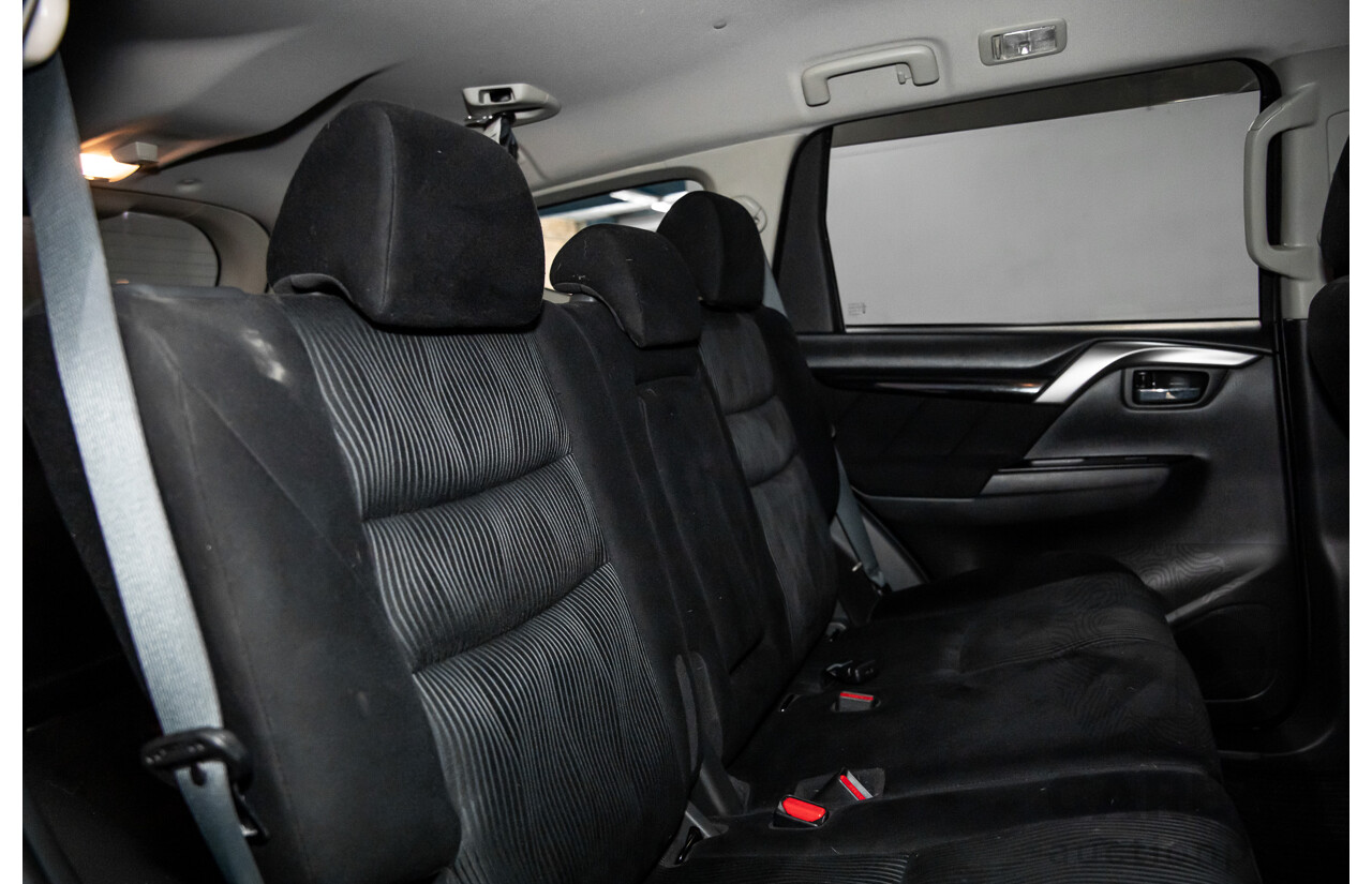 05/2016 Mitsubishi Pajero Sport GLX (4x4) QE 4D Wagon Silver Turbo Diesel 2.4L