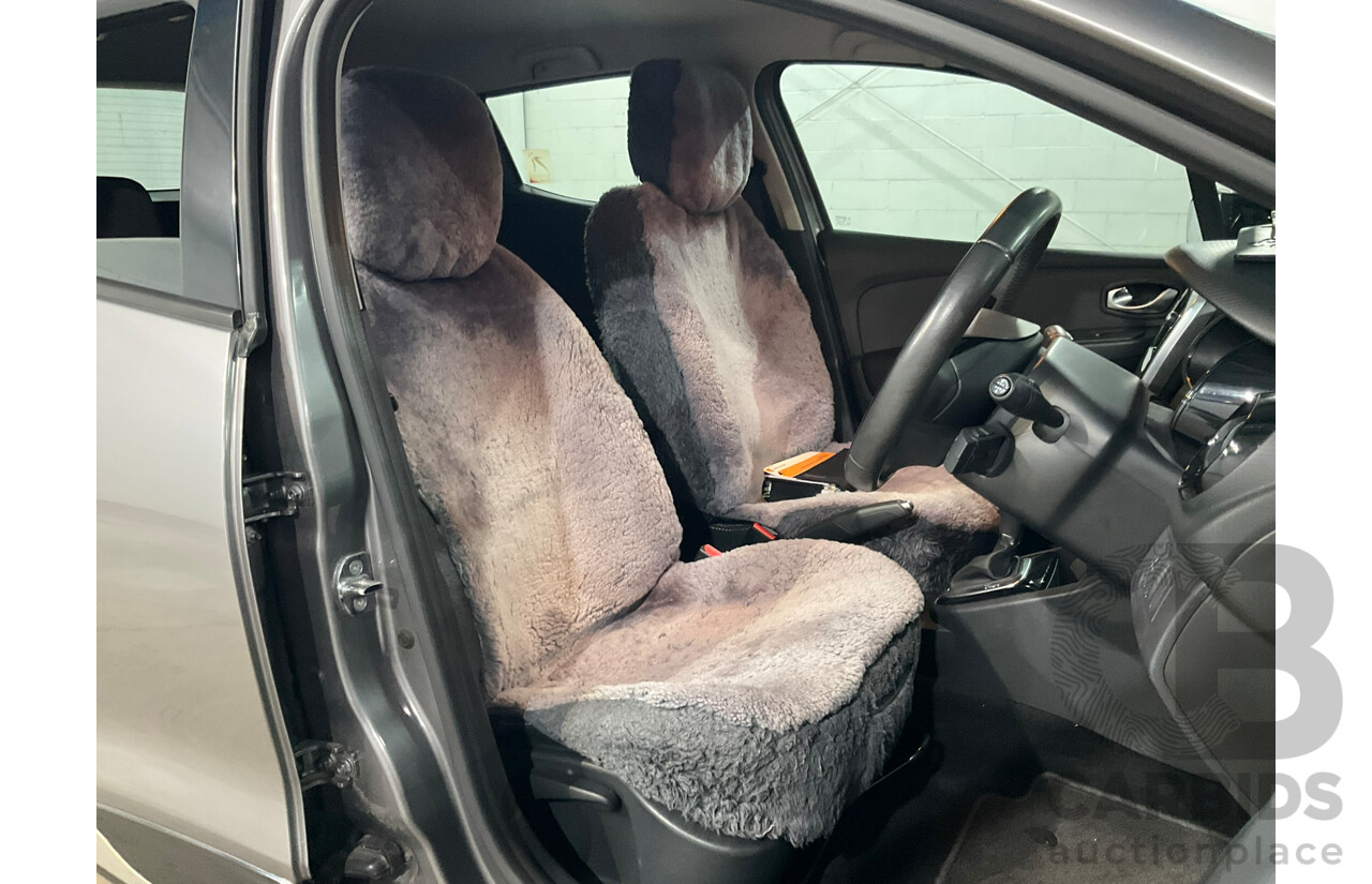 05/2015 Renault Clio Expression X98 5d Hatchback Grey 1.2L