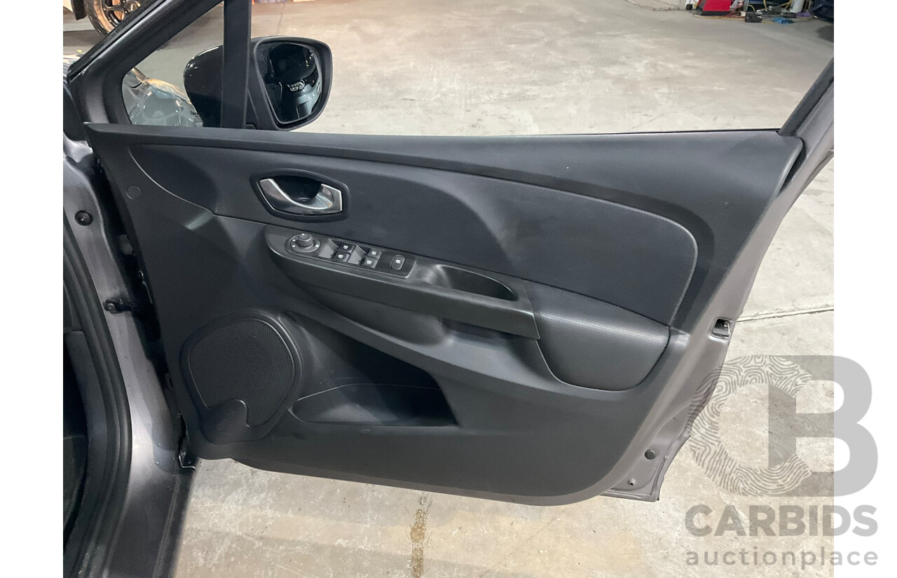 05/2015 Renault Clio Expression X98 5d Hatchback Grey 1.2L